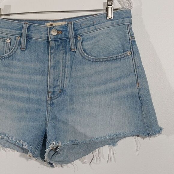 Madewell Button Fly Relaxed Denim Shorts Size 28 Frayed Hem Distressed Pockets - Picture 3 of 12